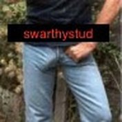 Swarthy Stud Masseur in Jeans